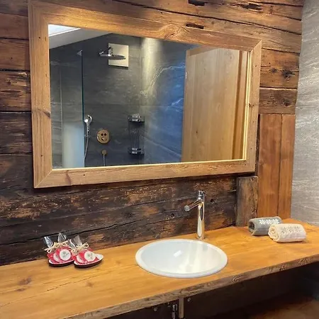 5 Bedrooms Bruenig Chalet *