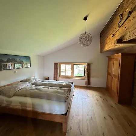 5 Bedrooms Bruenig Chalet