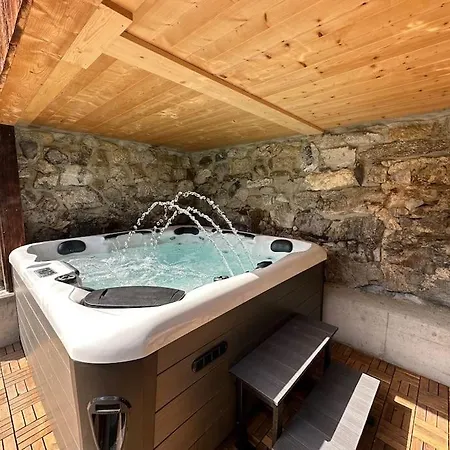 5 Bedrooms Bruenig Chalet *