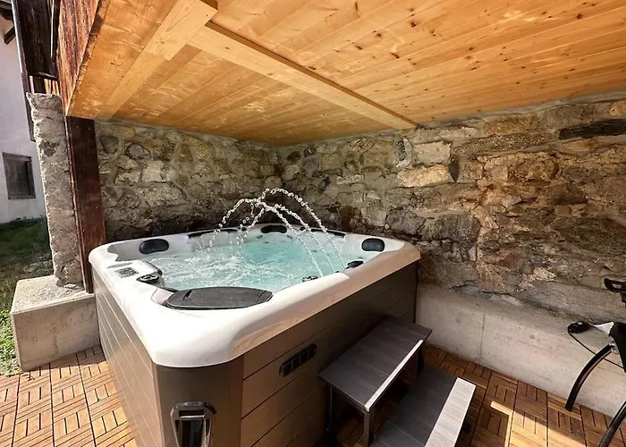 5 Bedrooms Bruenig Chalé *