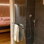 5 Bedrooms Bruenig