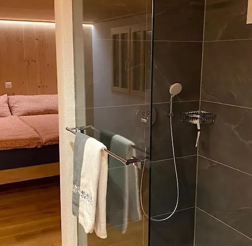 5 Bedrooms Bruenig