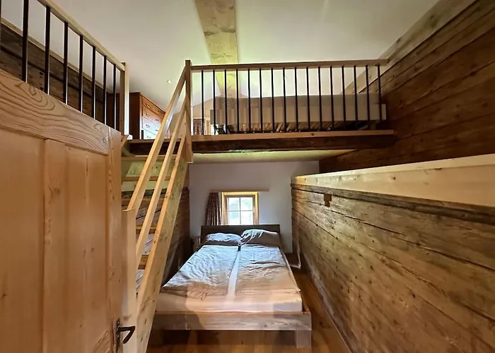 Alpstuga 5 Bedrooms Bruenig